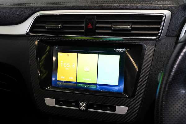 2021 MG ZS Essence AZS1