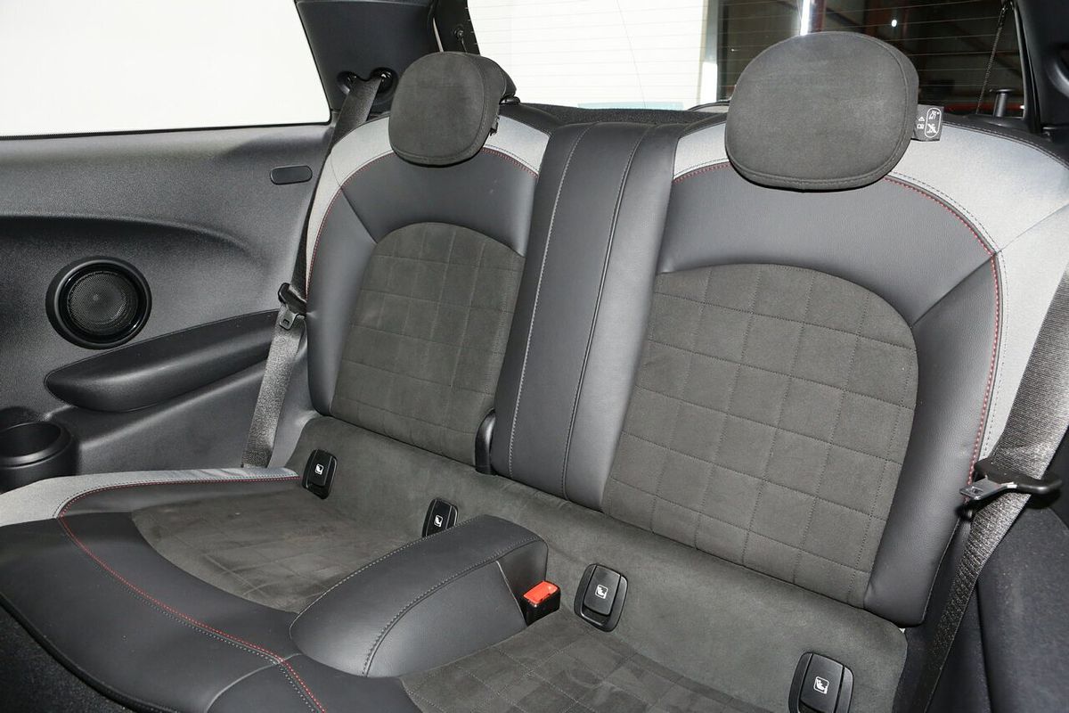 2022 MINI Hatch John Cooper Works Classic F56 LCI-2