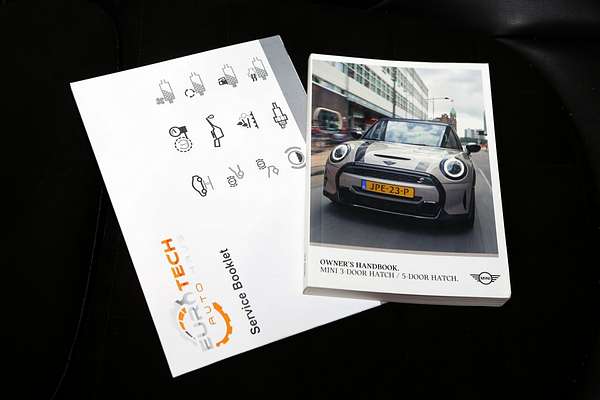 2022 MINI Hatch John Cooper Works Classic F56 LCI-2