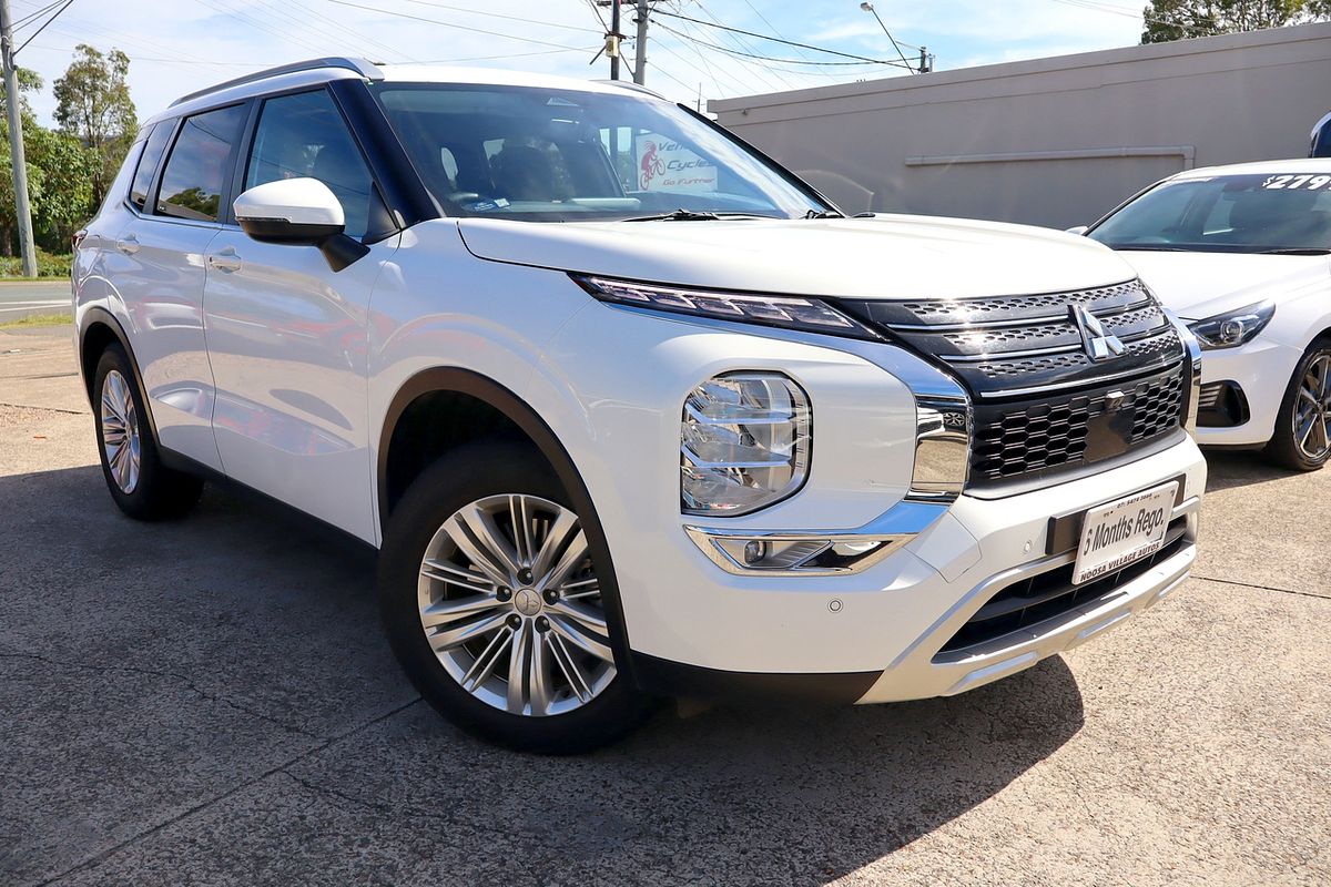 2024 Mitsubishi Outlander LS ZM