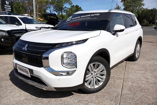 2024 Mitsubishi Outlander LS ZM