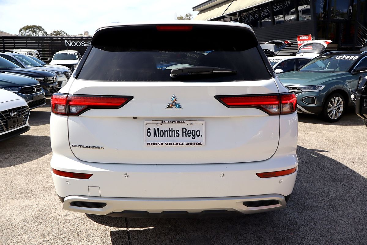 2024 Mitsubishi Outlander LS ZM