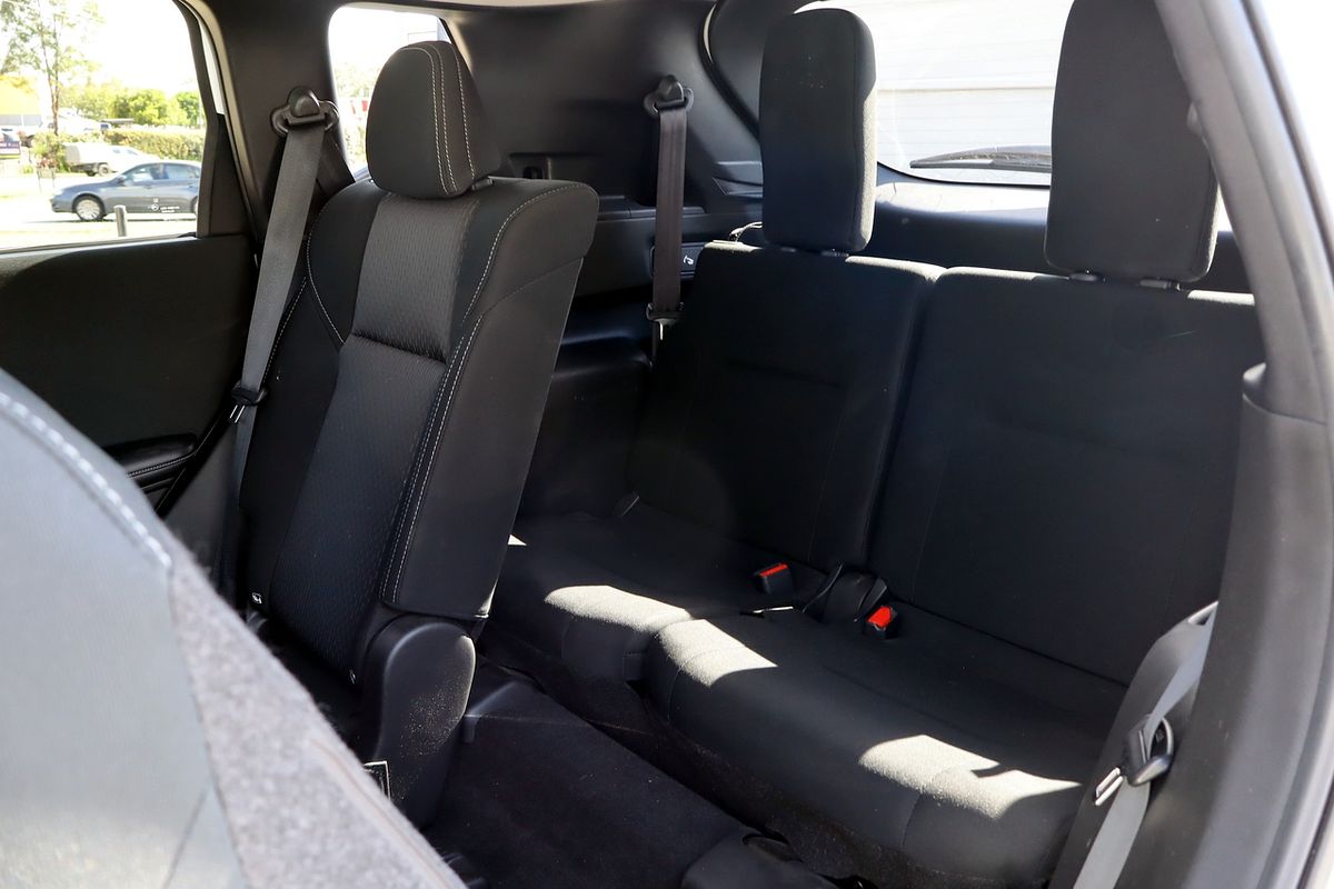 2024 Mitsubishi Outlander LS ZM