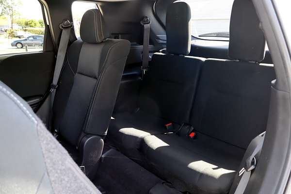 2024 Mitsubishi Outlander LS ZM