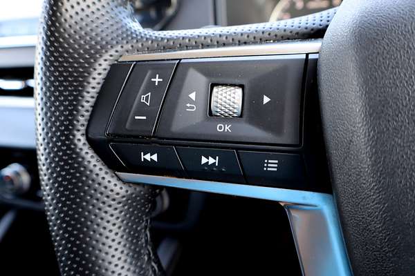 2024 Mitsubishi Outlander LS ZM