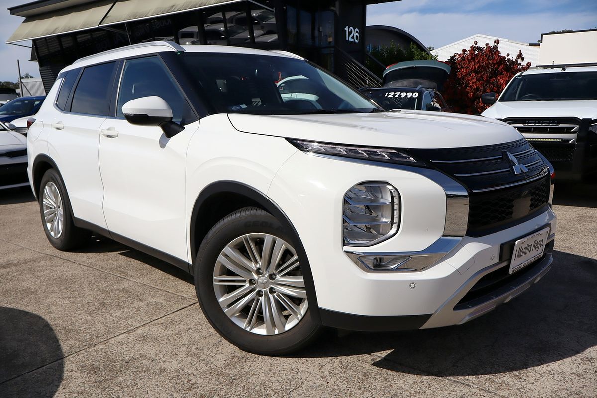 2024 Mitsubishi Outlander LS ZM