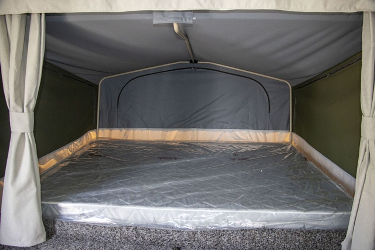 2025 Jayco LARK CAMPER OB.CP-MY25