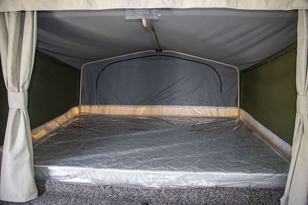 2025 Jayco LARK CAMPER OB.CP-MY25