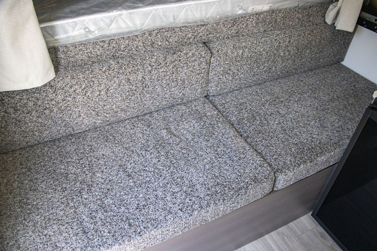 2025 Jayco LARK CAMPER OB.CP-MY25