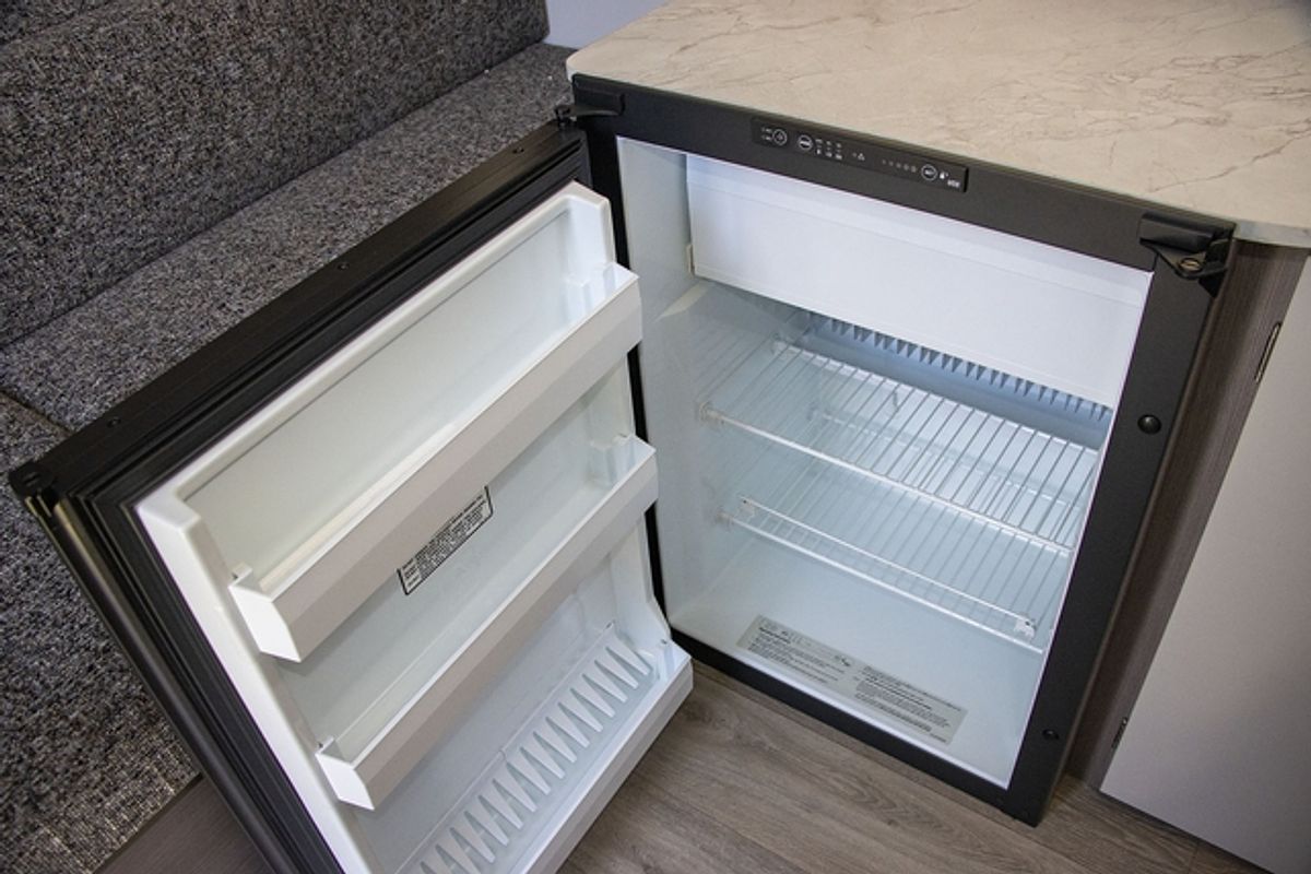 2025 Jayco LARK CAMPER OB.CP-MY25