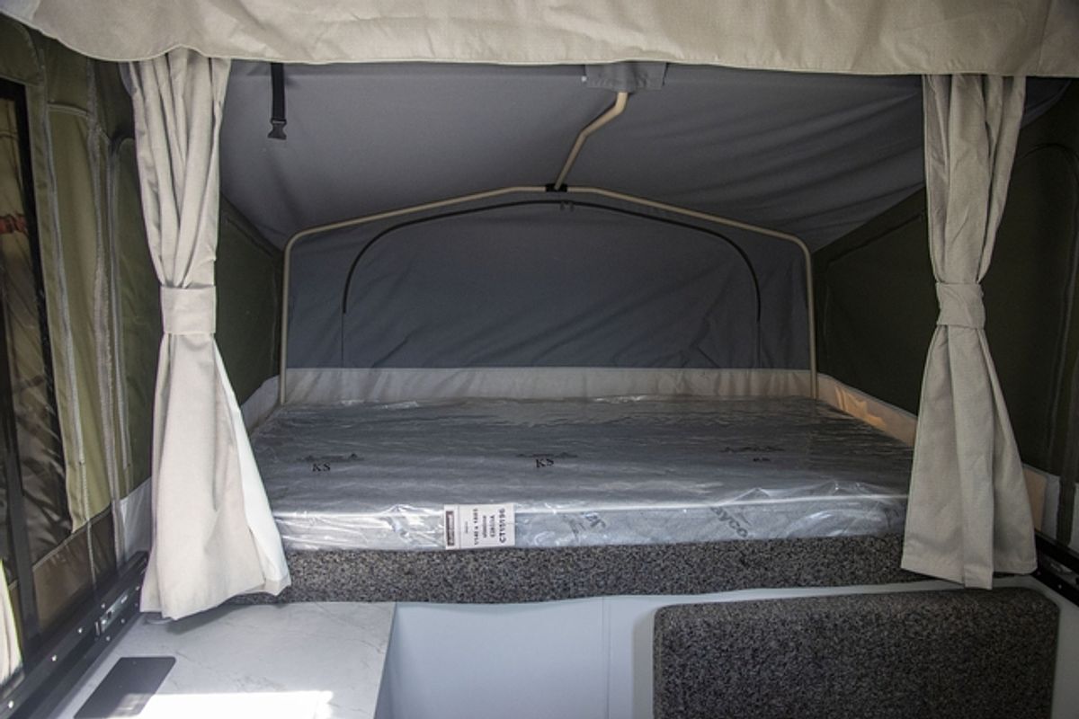 2025 Jayco LARK CAMPER OB.CP-MY25