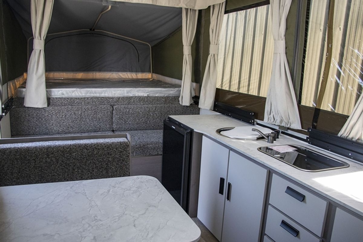 2025 Jayco LARK CAMPER OB.CP-MY25