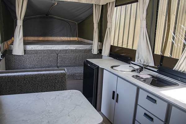 2025 Jayco LARK CAMPER OB.CP-MY25