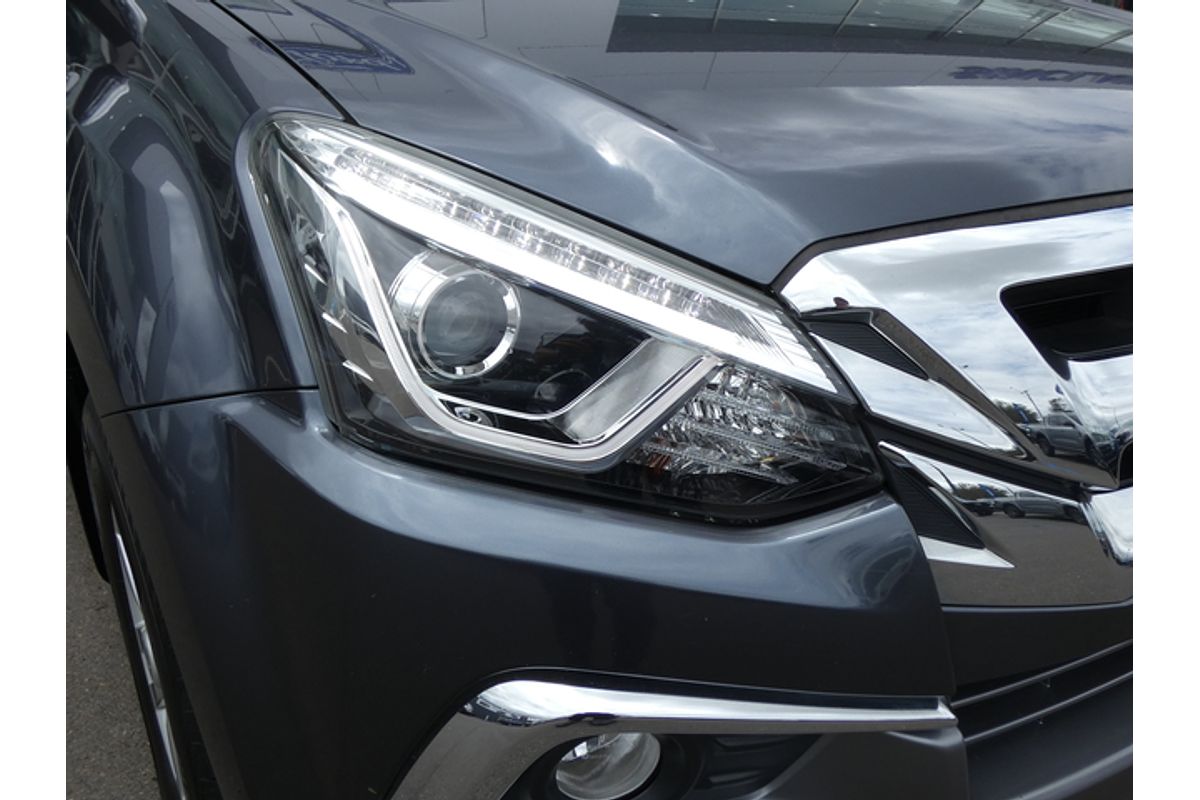 2018 Isuzu MU-X LS-T