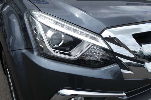 2018 Isuzu MU-X LS-T