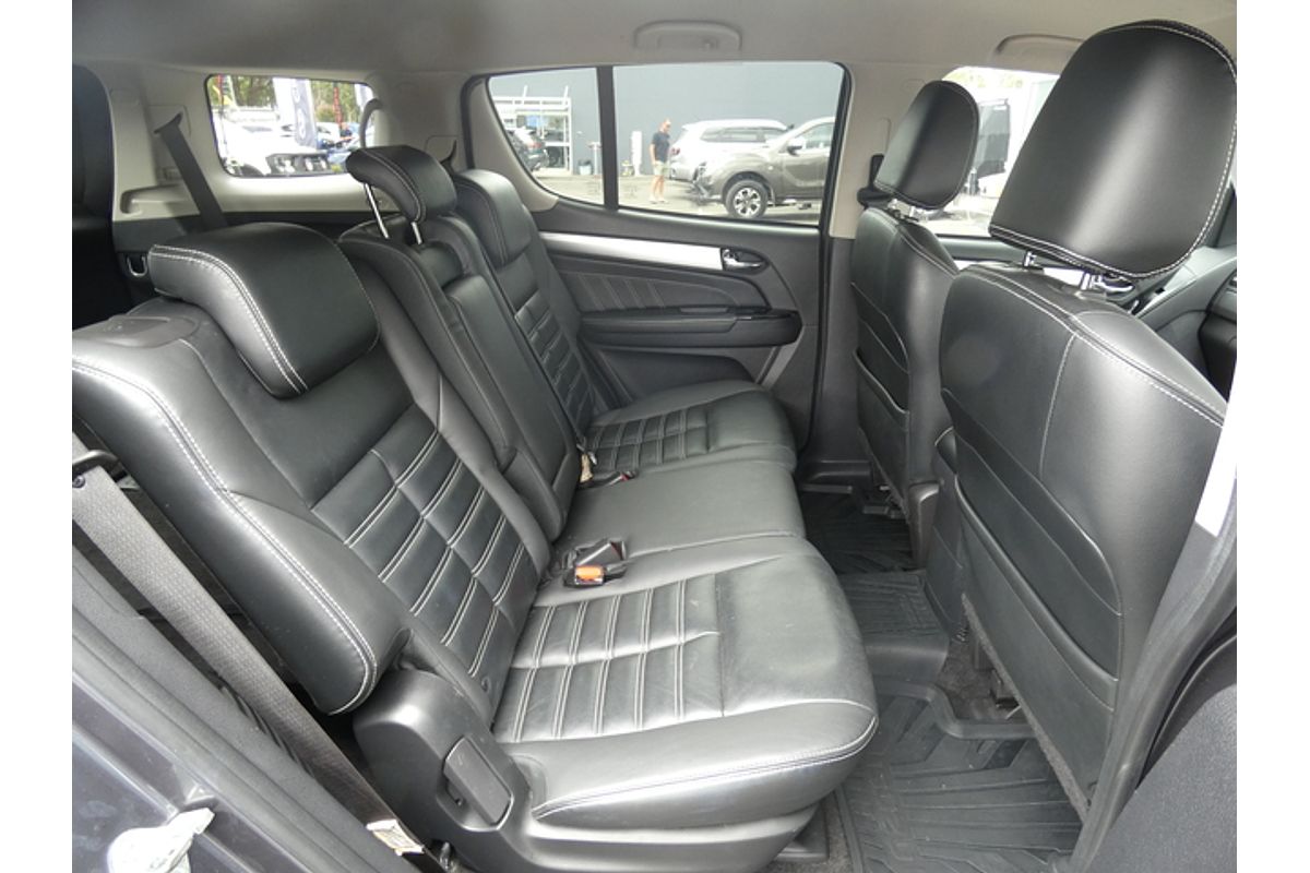 2018 Isuzu MU-X LS-T