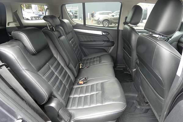 2018 Isuzu MU-X LS-T