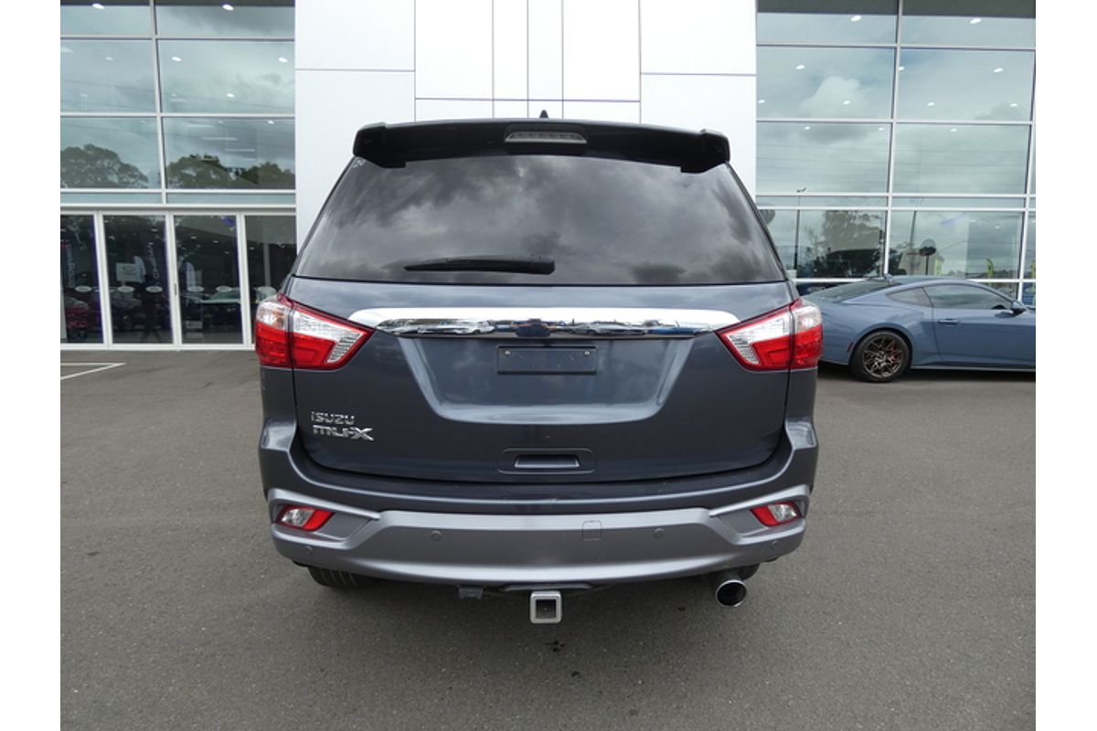 2018 Isuzu MU-X LS-T
