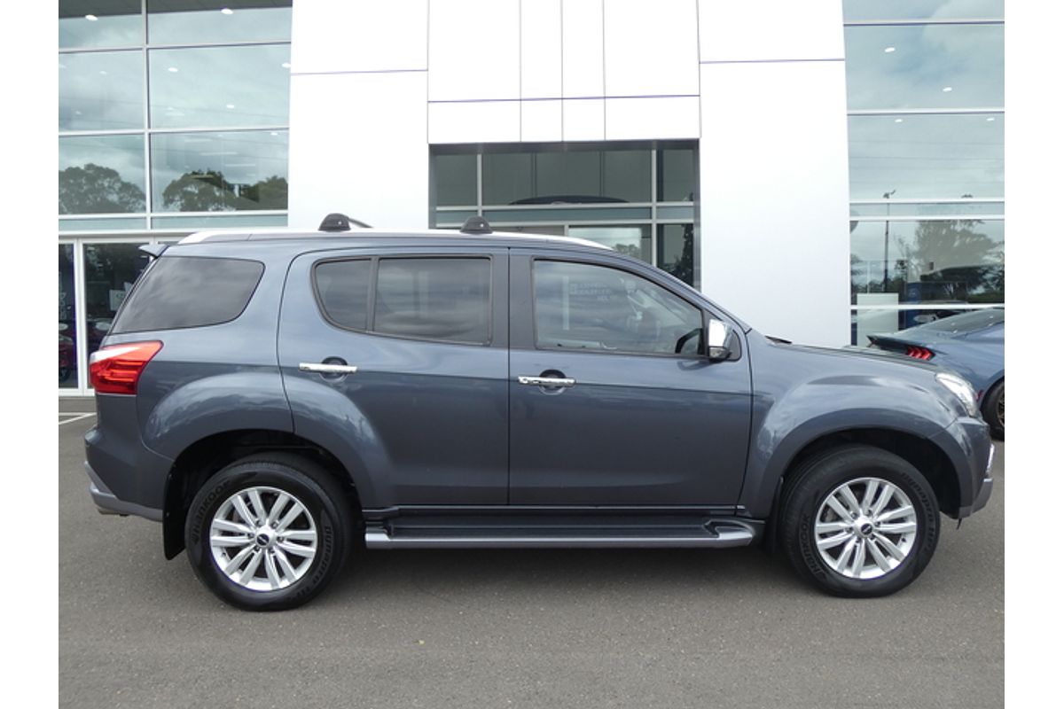 2018 Isuzu MU-X LS-T