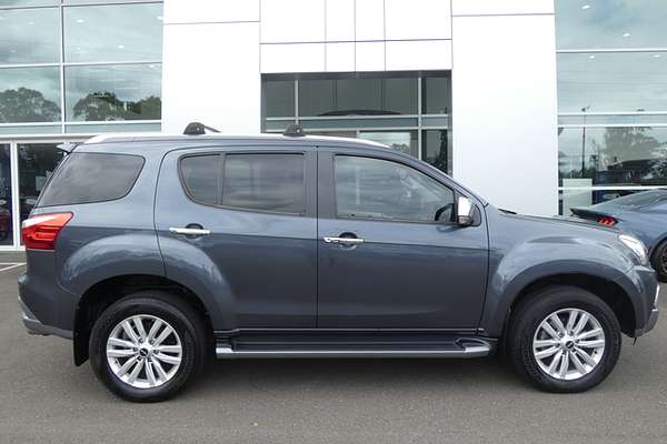 2018 Isuzu MU-X LS-T