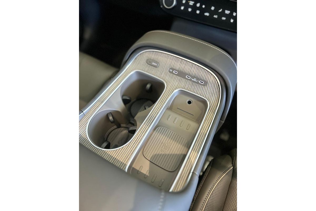 2025 Hyundai Palisade Calligraphy LX3.V1