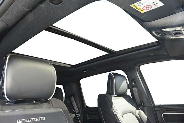 2025 RAM 1500 Laramie Sport Hurricane SO RamBox DT 4X4 SWB