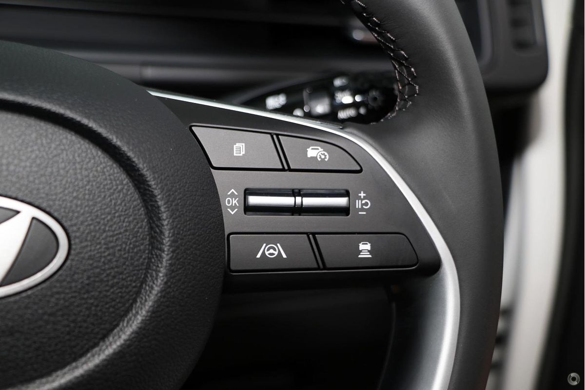 2025 Hyundai STARIA LOAD Premium US4.V3