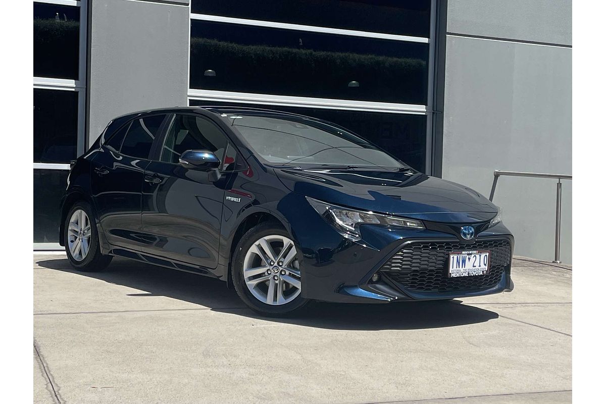 2018 Toyota Corolla SX HYBRID ZWE211R
