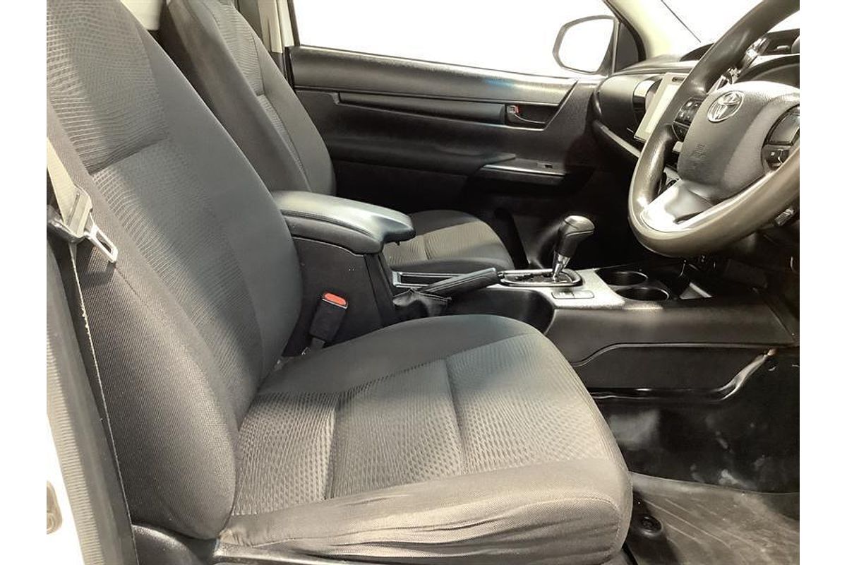 2017 Toyota Hilux SR GUN126R 4X4