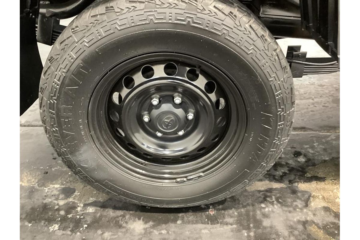 2017 Toyota Hilux SR GUN126R 4X4