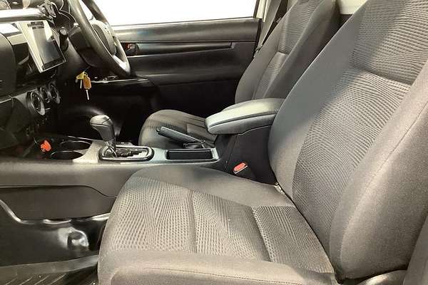 2017 Toyota Hilux SR GUN126R 4X4