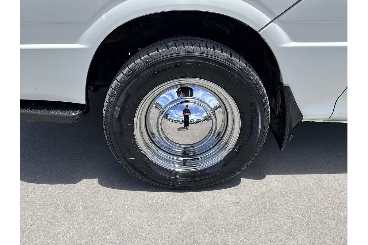 1998 Toyota Hiace Commuter RZH125R ELWB