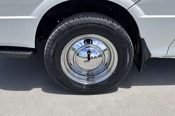 1998 Toyota Hiace Commuter RZH125R ELWB