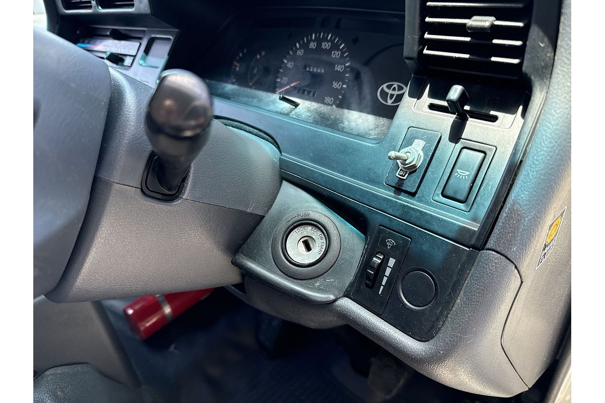 1998 Toyota Hiace Commuter RZH125R ELWB