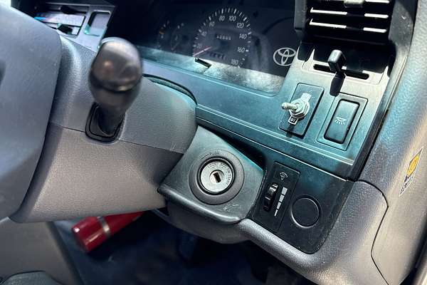 1998 Toyota Hiace Commuter RZH125R ELWB