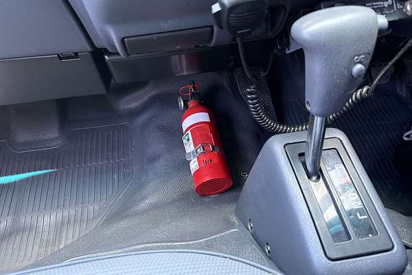 1998 Toyota Hiace Commuter RZH125R ELWB