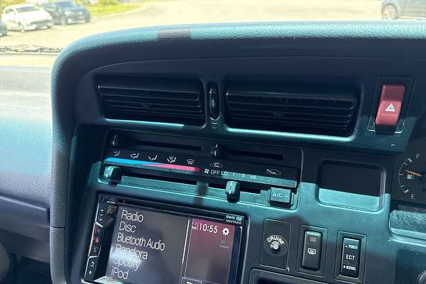 1998 Toyota Hiace Commuter RZH125R ELWB