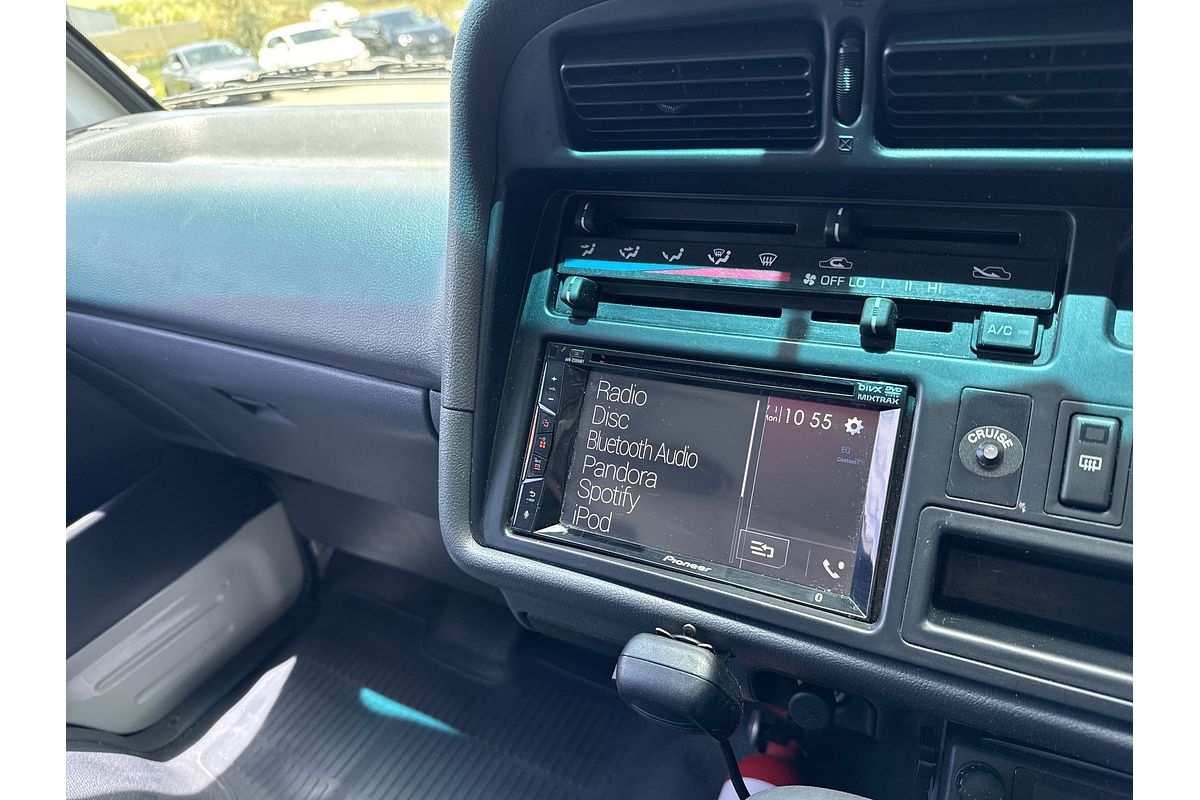 1998 Toyota Hiace Commuter RZH125R ELWB