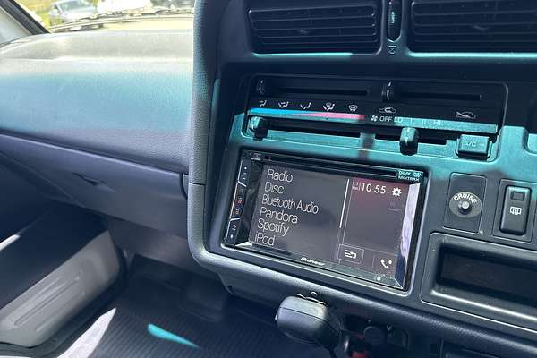 1998 Toyota Hiace Commuter RZH125R ELWB