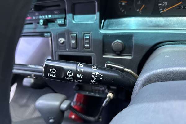 1998 Toyota Hiace Commuter RZH125R ELWB