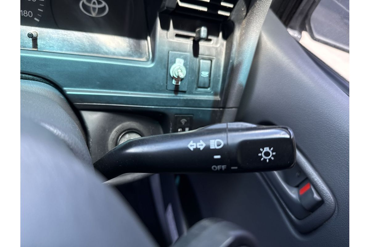 1998 Toyota Hiace Commuter RZH125R ELWB