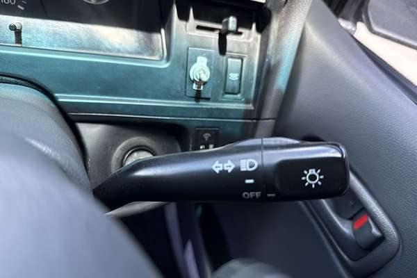 1998 Toyota Hiace Commuter RZH125R ELWB