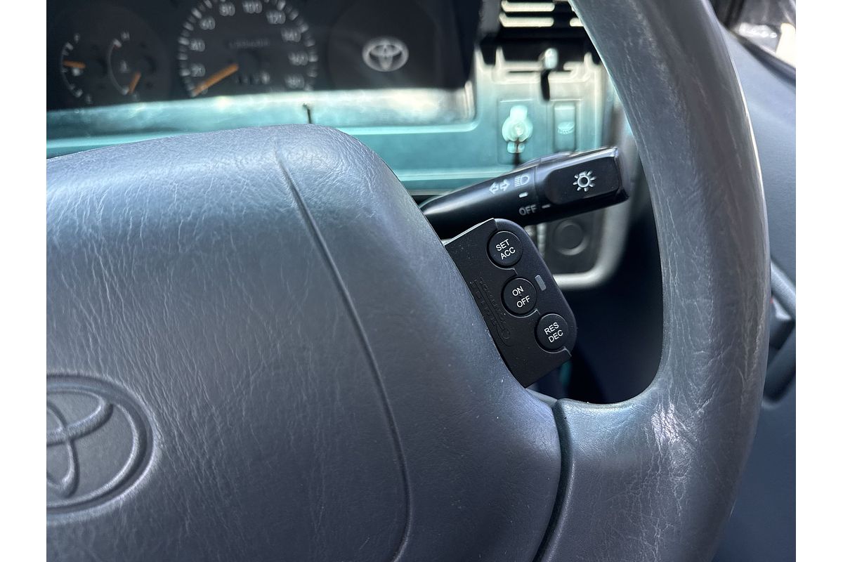 1998 Toyota Hiace Commuter RZH125R ELWB