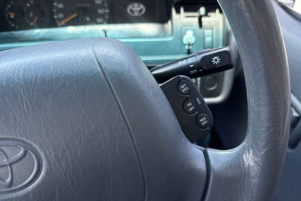 1998 Toyota Hiace Commuter RZH125R ELWB