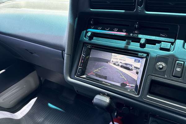 1998 Toyota Hiace Commuter RZH125R ELWB