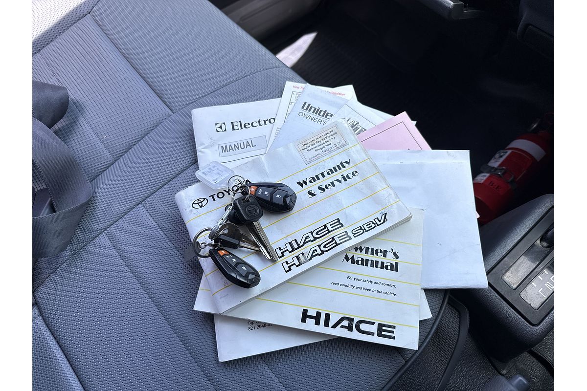 1998 Toyota Hiace Commuter RZH125R ELWB