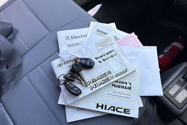 1998 Toyota Hiace Commuter RZH125R ELWB