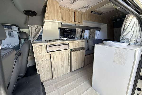 1998 Toyota Hiace Commuter RZH125R ELWB