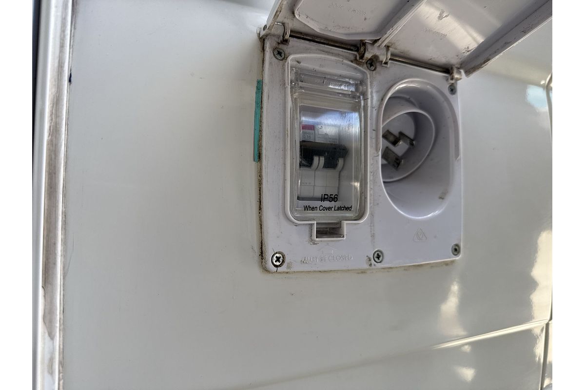 1998 Toyota Hiace Commuter RZH125R ELWB