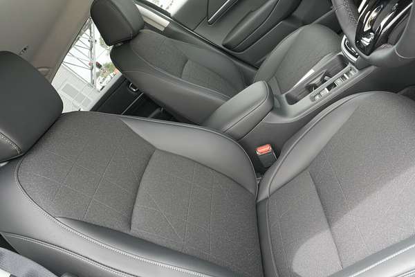 2022 Honda HR-V e:HEV L